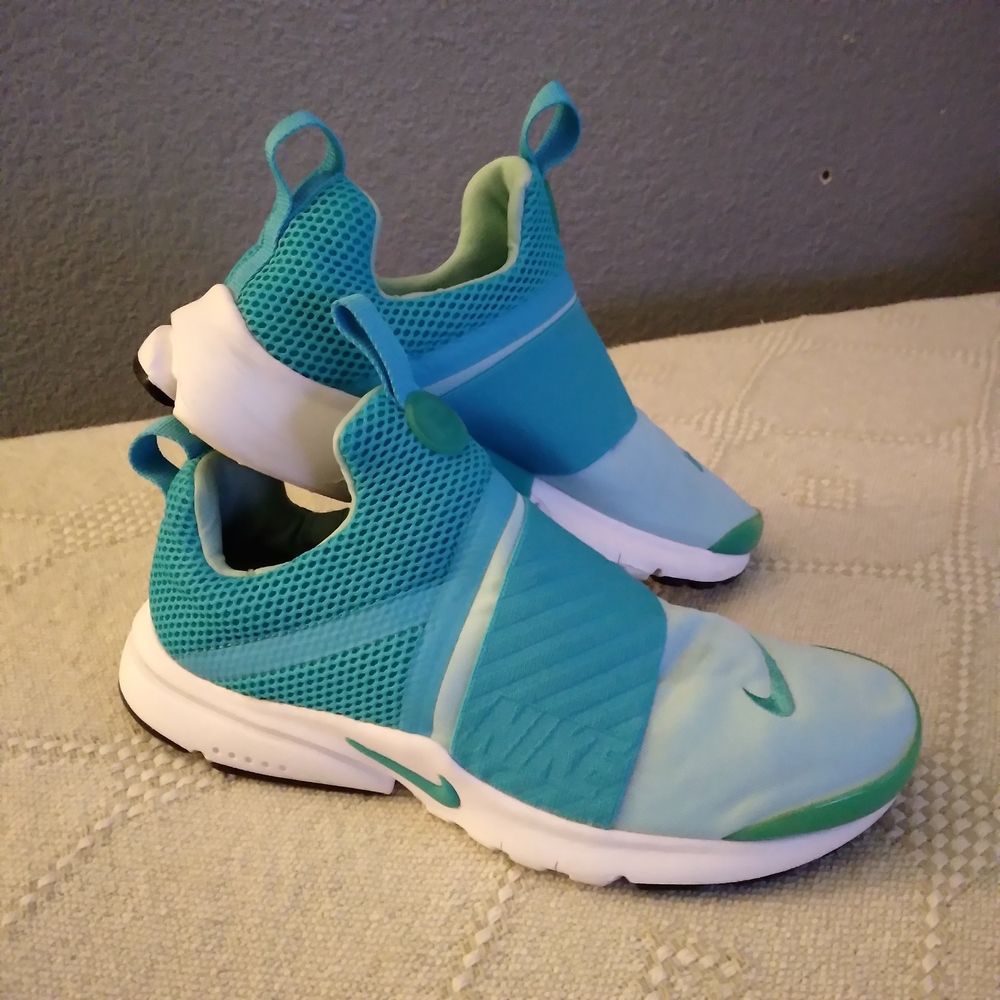 Kids Nike Swift  Slip-On Sneakers
